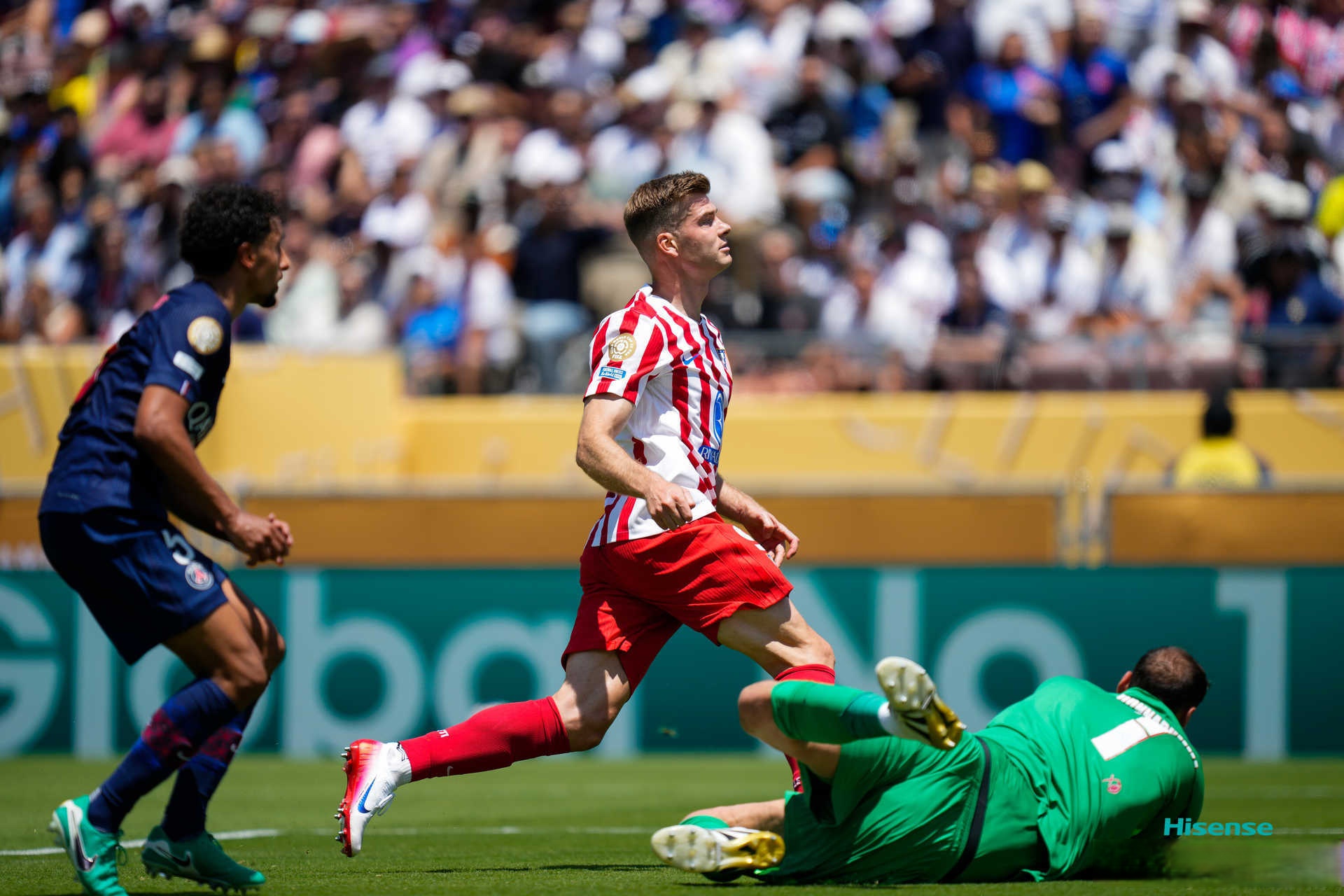 九游体育-赛前皇家马德里再遭质疑里尔围绕中超迎来里程碑之后，里程碑夜俄克拉荷马雷霆绝杀压哨