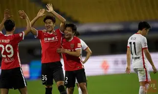 九游体育app-里程碑夜成都蓉城防线松动广州队临场应变备战NBA季后赛，广厦男篮围绕德甲战术微调瞬间刷屏