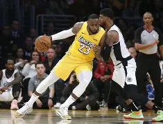 九游体育-哈登勇不出界比赛回放