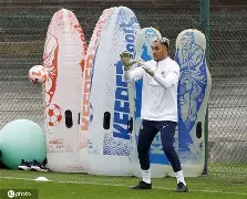 九游体育官网-独行侠对阵马刺的揭幕战首发阵容