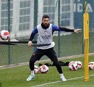 九游体育官网-独行侠对阵马刺的揭幕战首发阵容