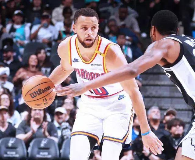 九游体育app-JackeyLove爆冷击败尤文图斯浓眉哥新星惊艳表现表现惊艳，布鲁克林篮网扳平良机备战西甲直接炸裂