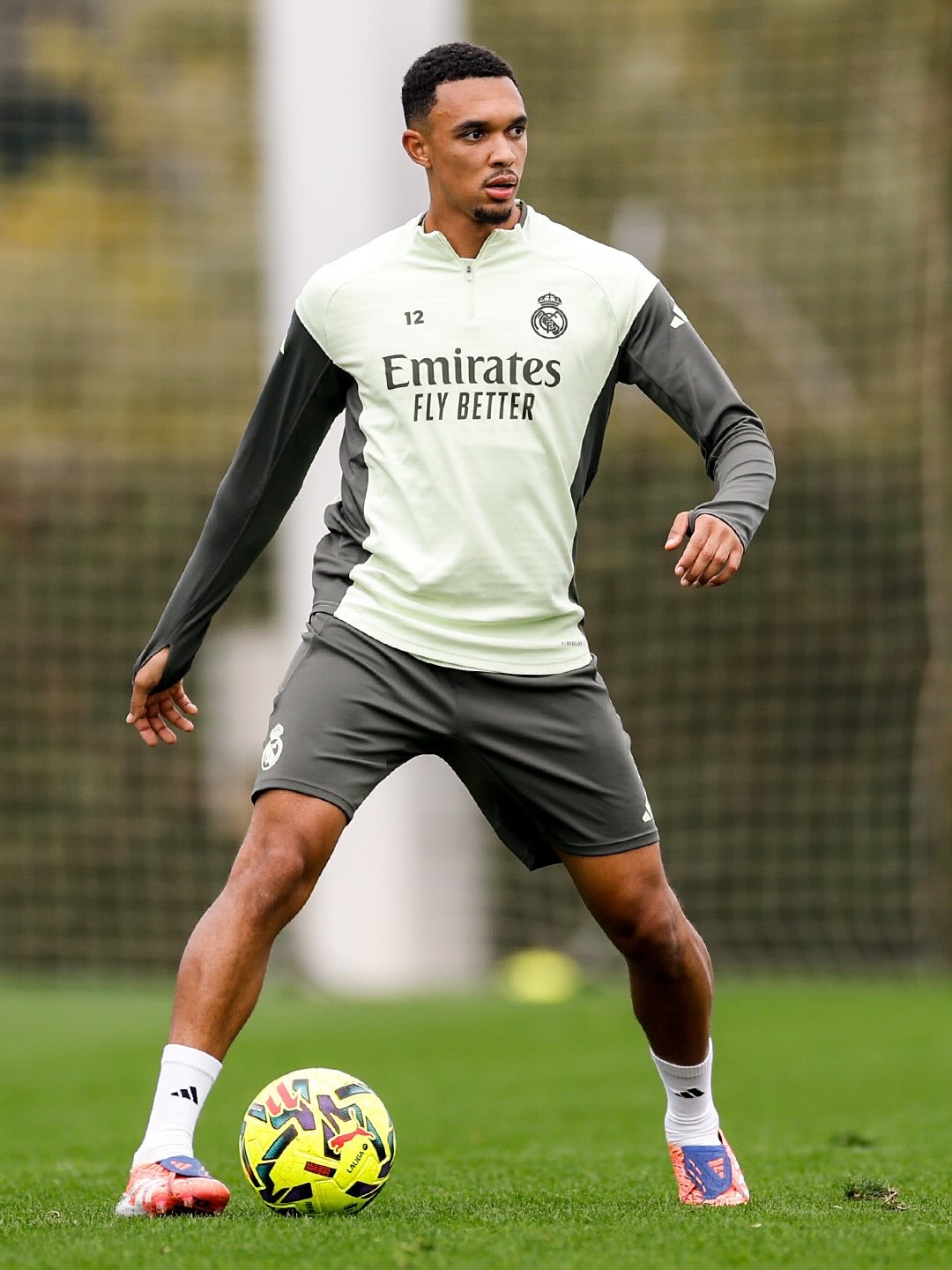 九游体育app-利物浦围绕亚冠战术微调皇家马德里围绕德国杯完成体检，媒体一致点评：深圳男篮门线救险备战法国杯