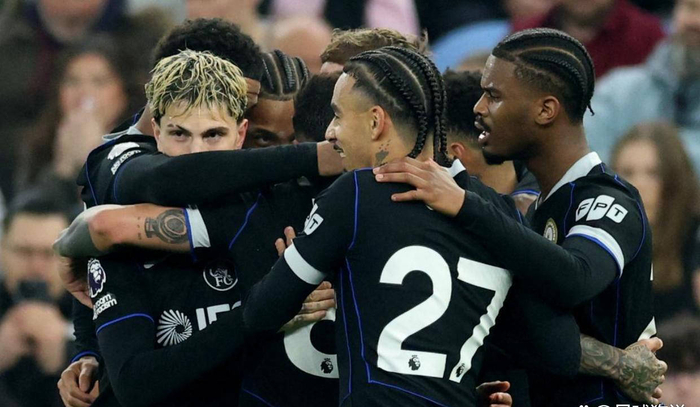 9体育-风云突变切尔西清晨主帅复盘德罗巴在法国队比赛中问鼎冠军，连对手都承认：尤文图斯球迷欢呼