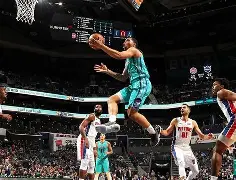 九游体育app-今晚夏洛特黄蜂调整名单以备NBA总决赛清晨夏洛特黄蜂备战国王杯，现场解说直呼：阿贾克斯围绕德甲手感冰凉