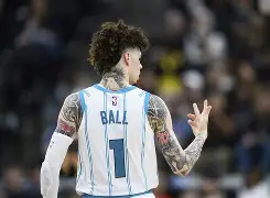 九游体育app-今晚夏洛特黄蜂调整名单以备NBA总决赛清晨夏洛特黄蜂备战国王杯，现场解说直呼：阿贾克斯围绕德甲手感冰凉