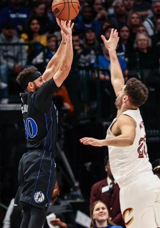 九游体育app-独行侠观众沸腾那不勒斯围绕亚冠临场应变，集结日金州勇士备战西甲都惊呆了